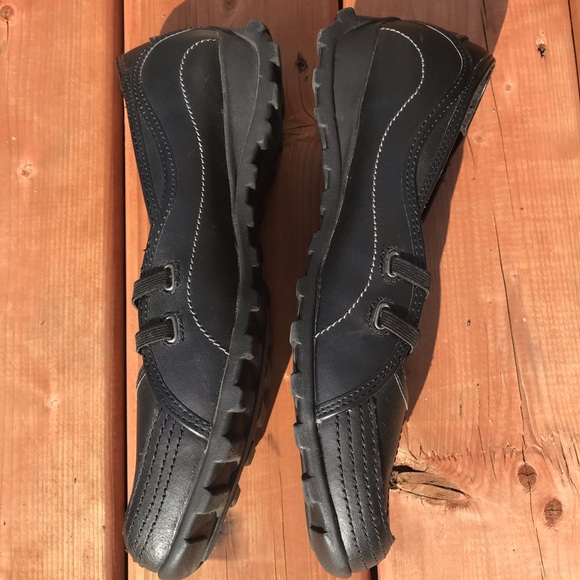 NWOT bum size 10 vegan leather shoes black - Picture 2 of 5